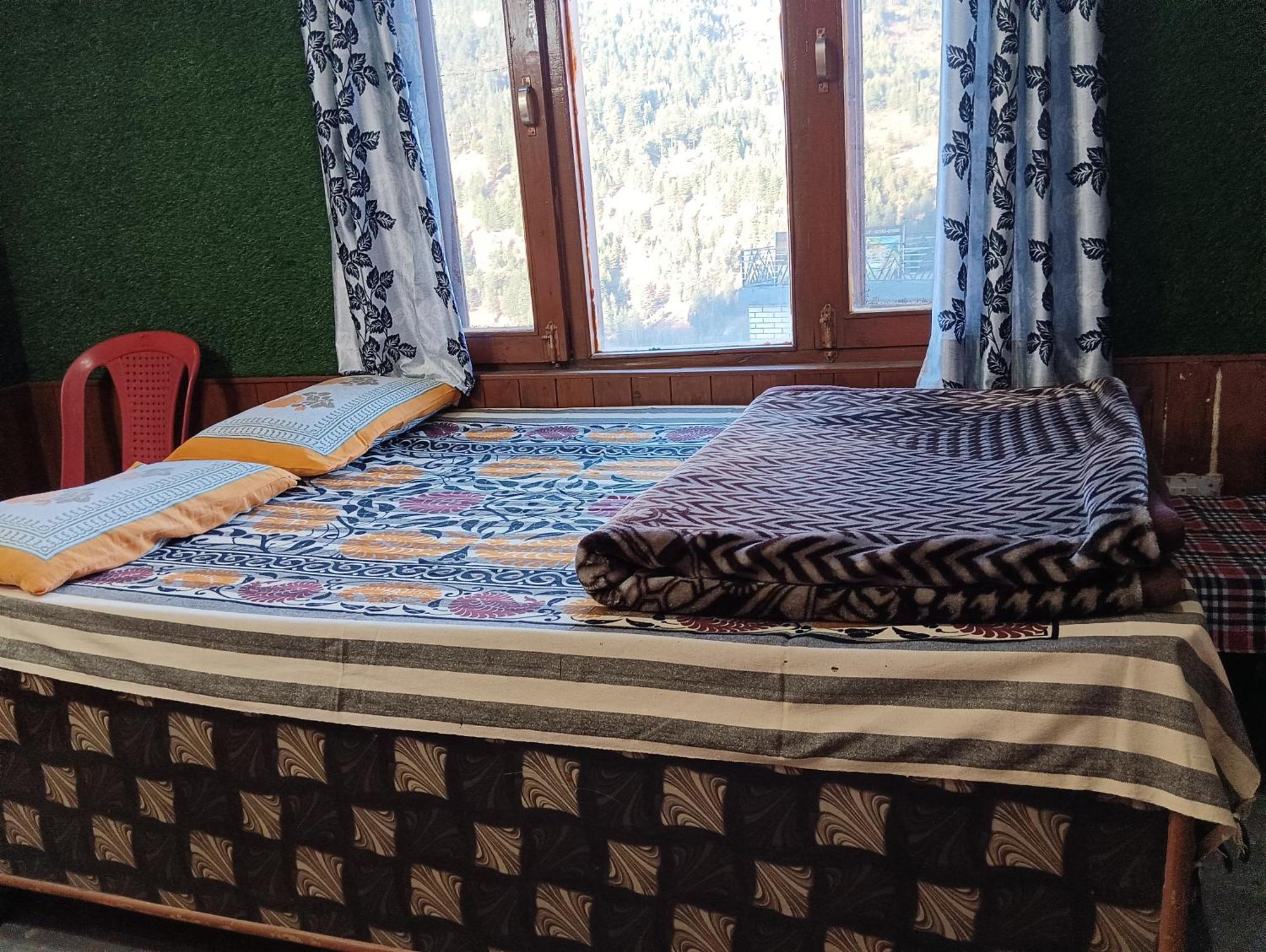 Roop Mountain Homestay Manāli Dış mekan fotoğraf