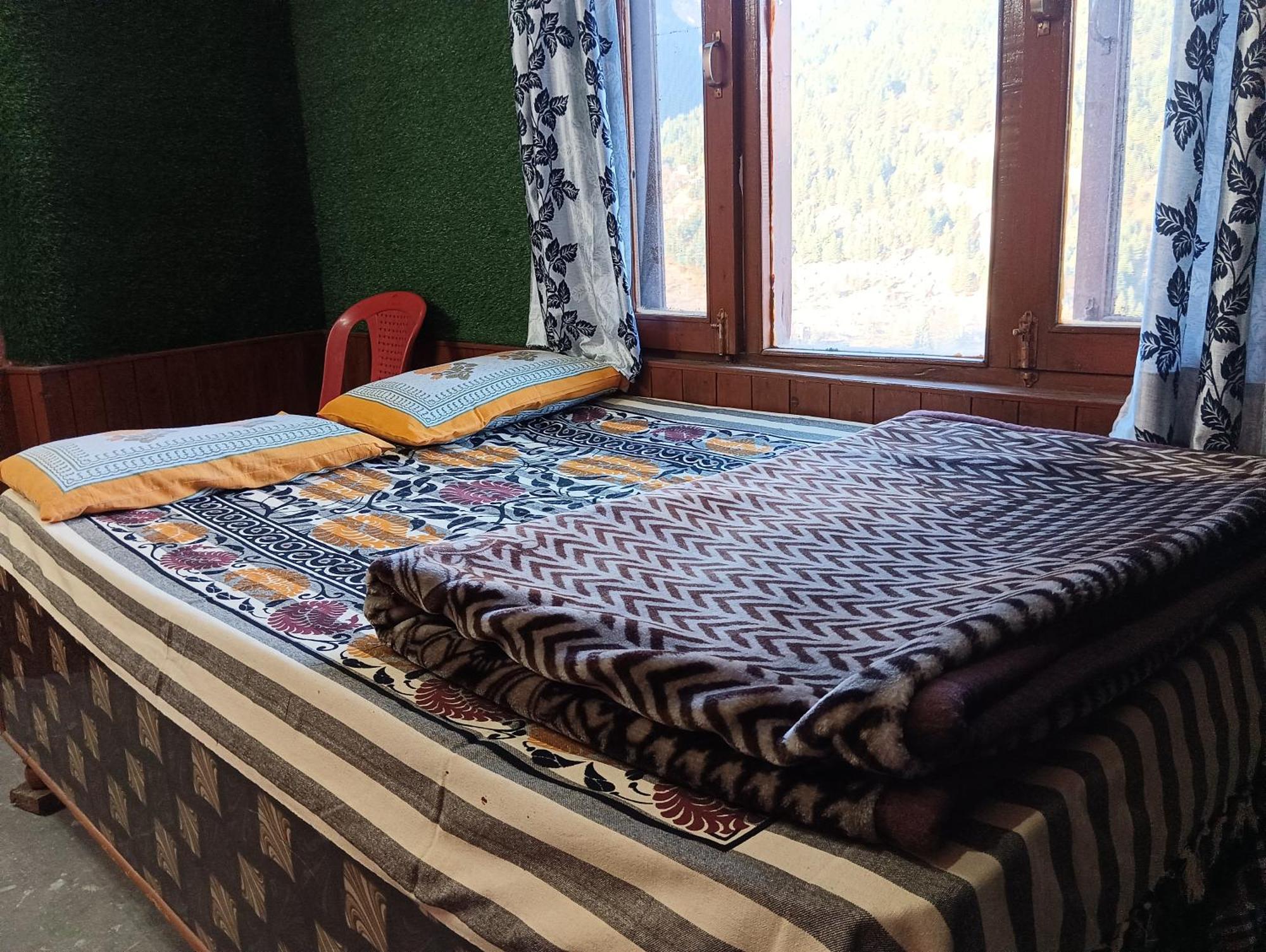 Roop Mountain Homestay Manāli Dış mekan fotoğraf
