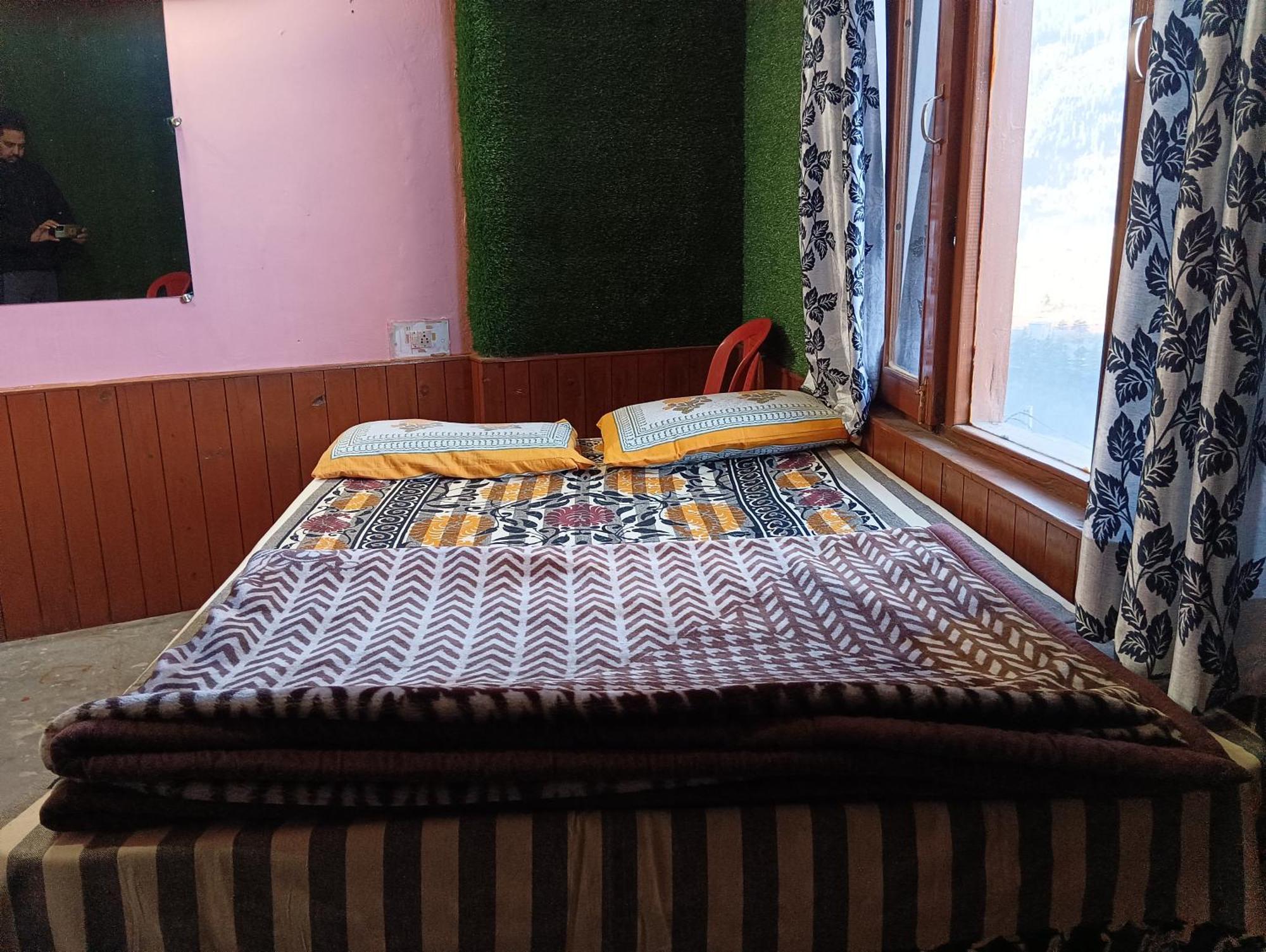 Roop Mountain Homestay Manāli Dış mekan fotoğraf