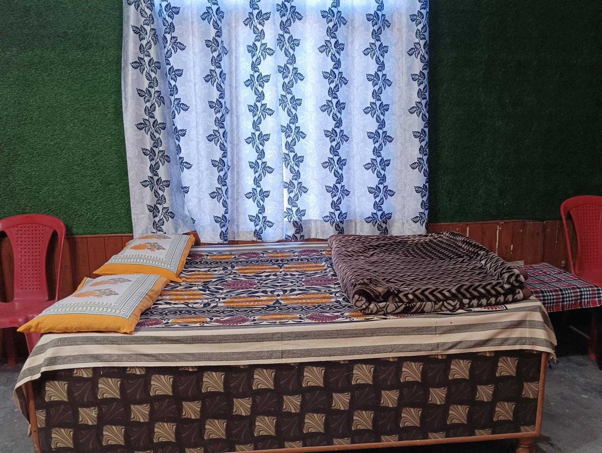 Roop Mountain Homestay Manāli Dış mekan fotoğraf